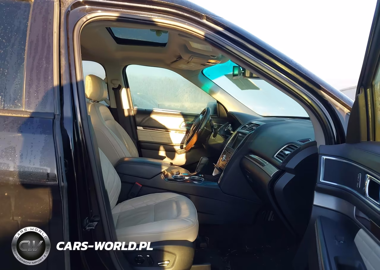 2016 Ford Explorer Platinum VIN:1FM5K8HT2GGB78082 - 5
