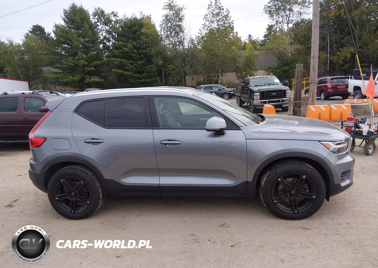 2019 Volvo Xc40 T5 Momentum VIN:YV4162UKXK2139146 - 13