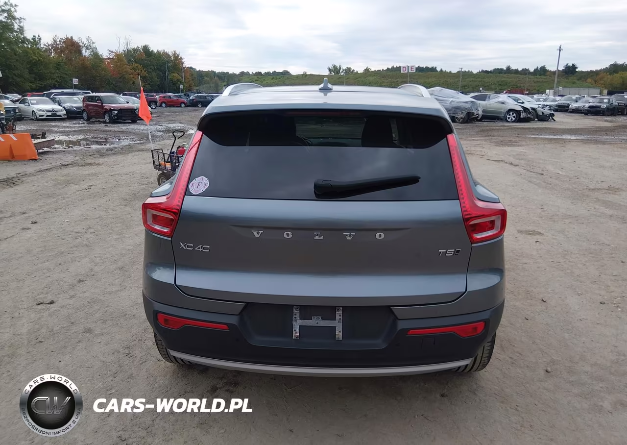 2019 Volvo Xc40 T5 Momentum VIN:YV4162UKXK2139146 - 16