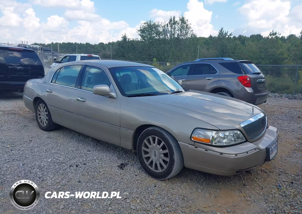 2007 Lincoln Town Car Signature