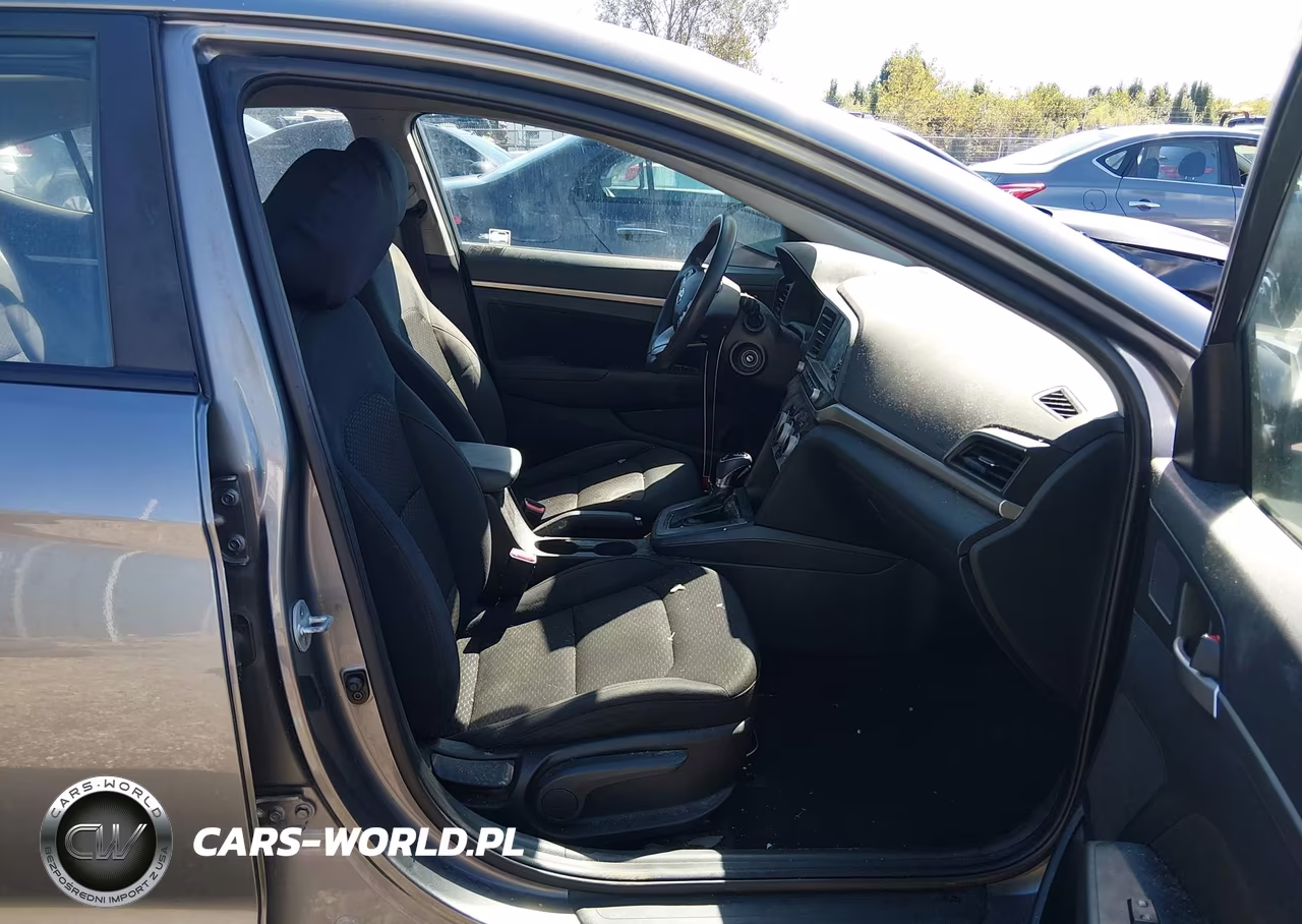 2019 Hyundai Elantra Sel VIN:5NPD84LF8KH476004 - 5