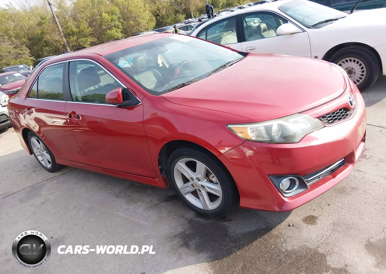2012 Toyota Camry Se – zdjęcie 1 z 10