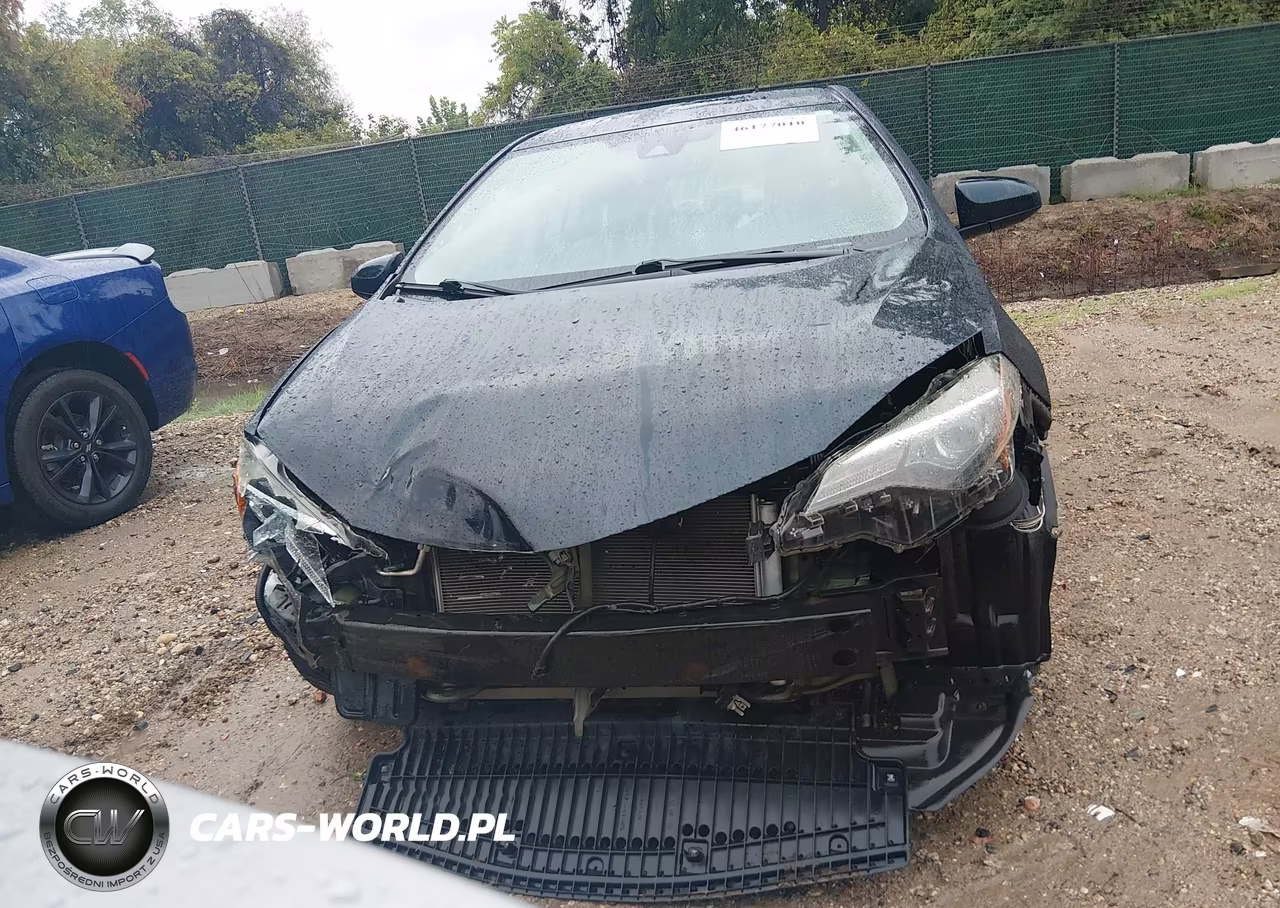 2018 Toyota Corolla Le VIN:5YFBURHEXJP818313 - 12