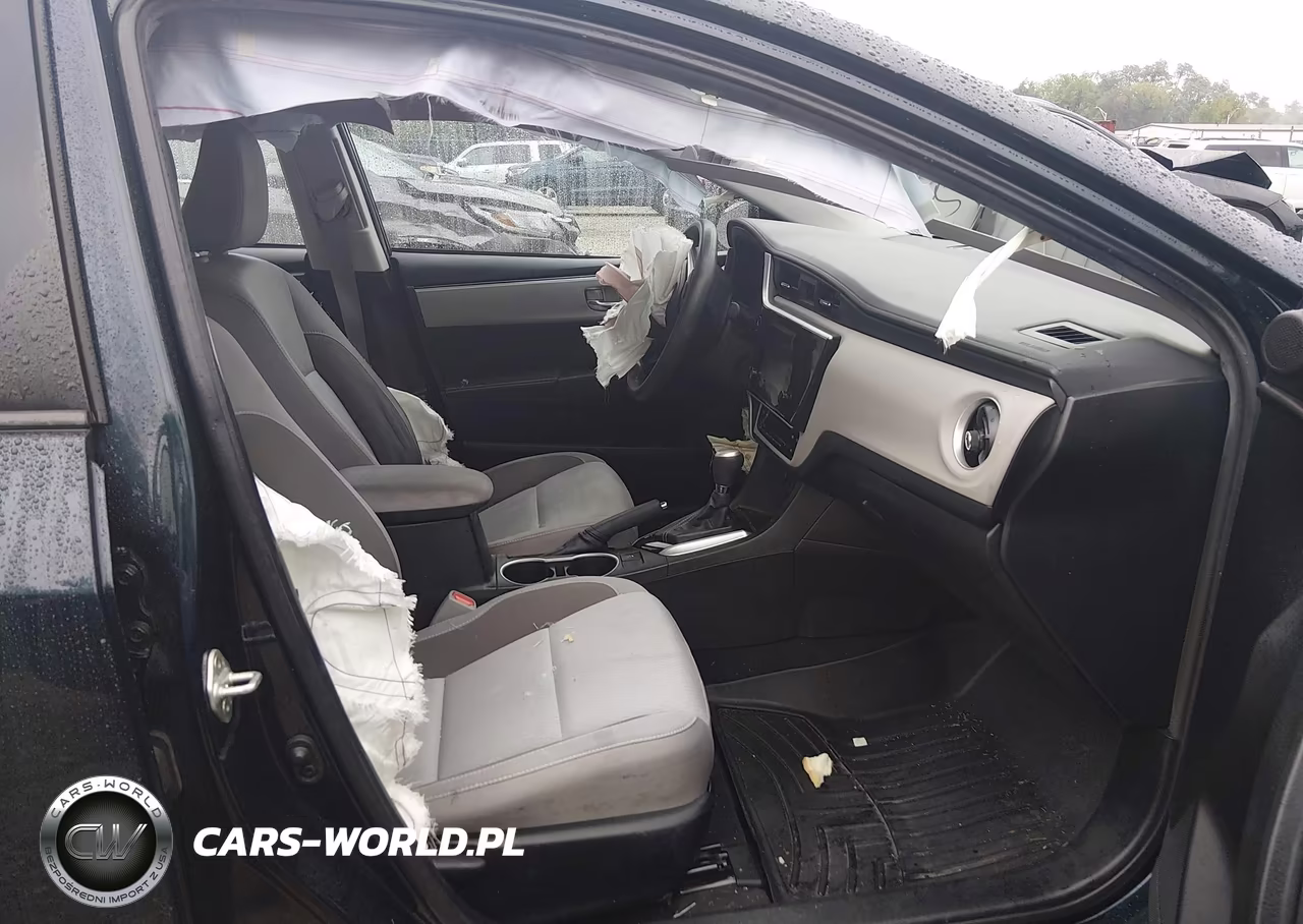 2018 Toyota Corolla Le VIN:5YFBURHEXJP818313 - 5