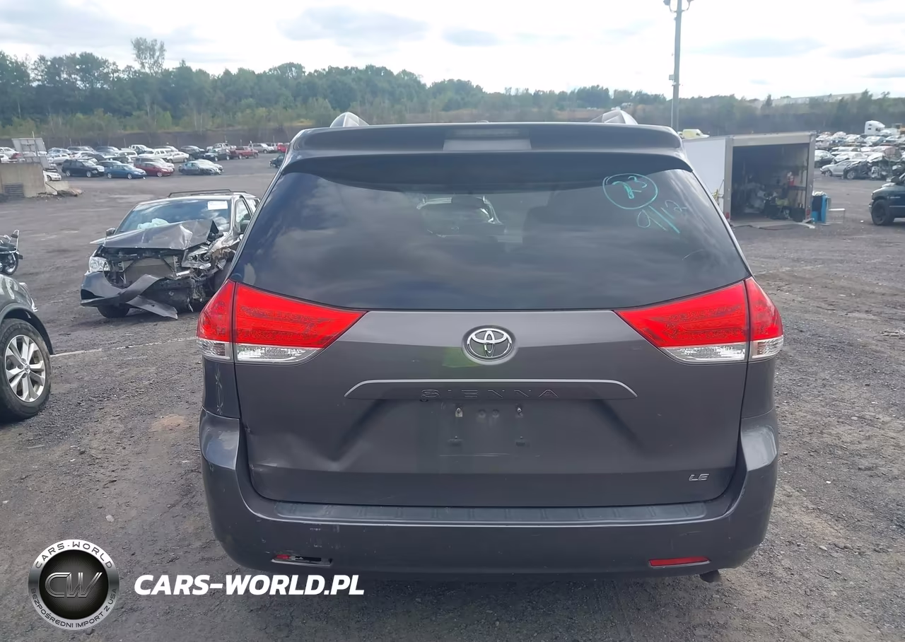 2014 Toyota Sienna Le VIN:5TDKK3DC4ES484171 - 16
