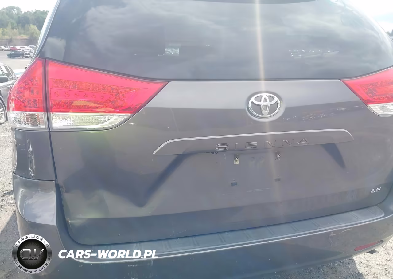 2014 Toyota Sienna Le VIN:5TDKK3DC4ES484171 - 21
