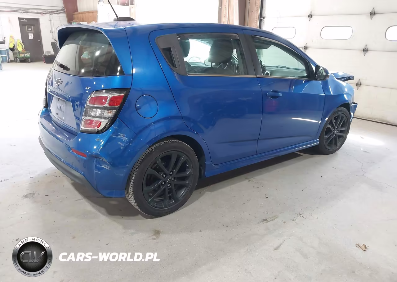 2018 Chevrolet Sonic Lt Auto VIN:1G1JD6SBXJ4101074 - 4