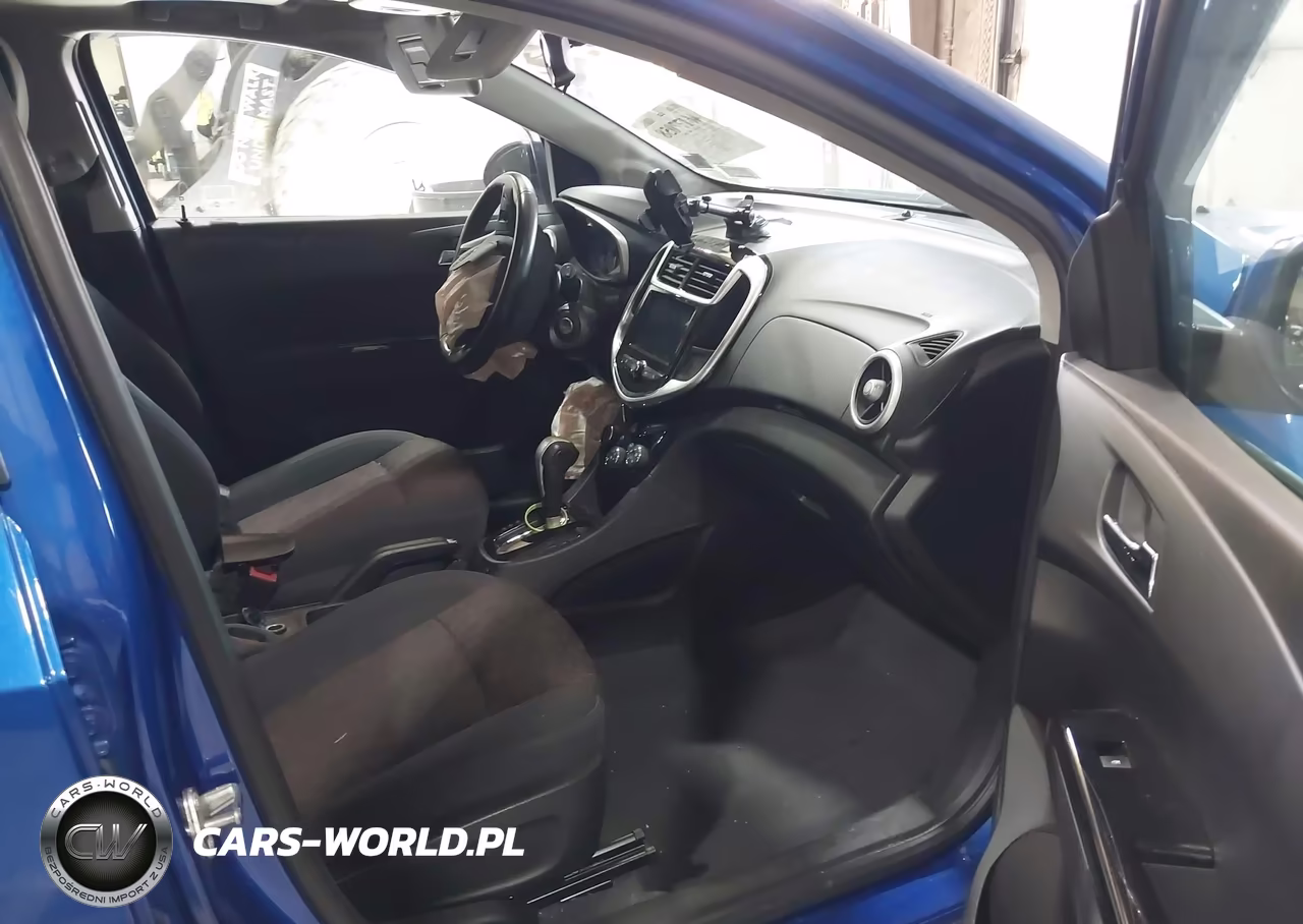 2018 Chevrolet Sonic Lt Auto VIN:1G1JD6SBXJ4101074 - 5