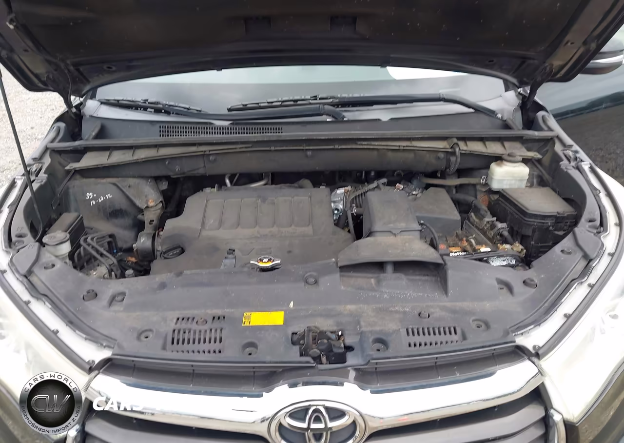 2014 Toyota Highlander Le Plus V6 VIN:5TDBKRFH1ES057977 - 10