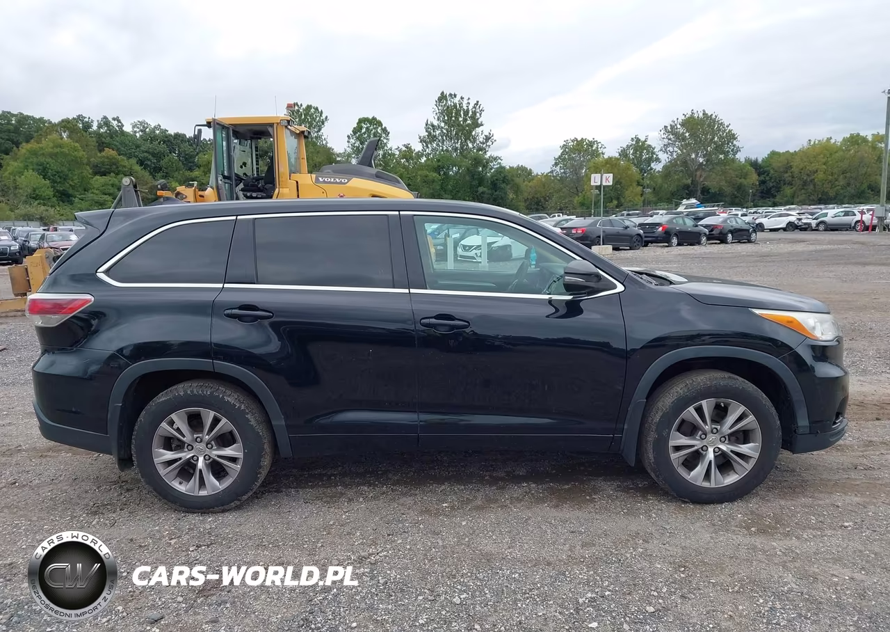 2014 Toyota Highlander Le Plus V6 VIN:5TDBKRFH1ES057977 - 13