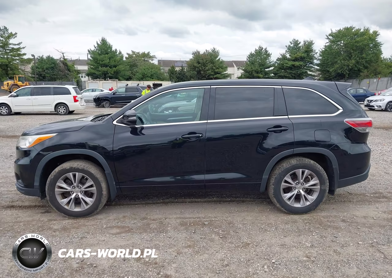 2014 Toyota Highlander Le Plus V6 VIN:5TDBKRFH1ES057977 - 14