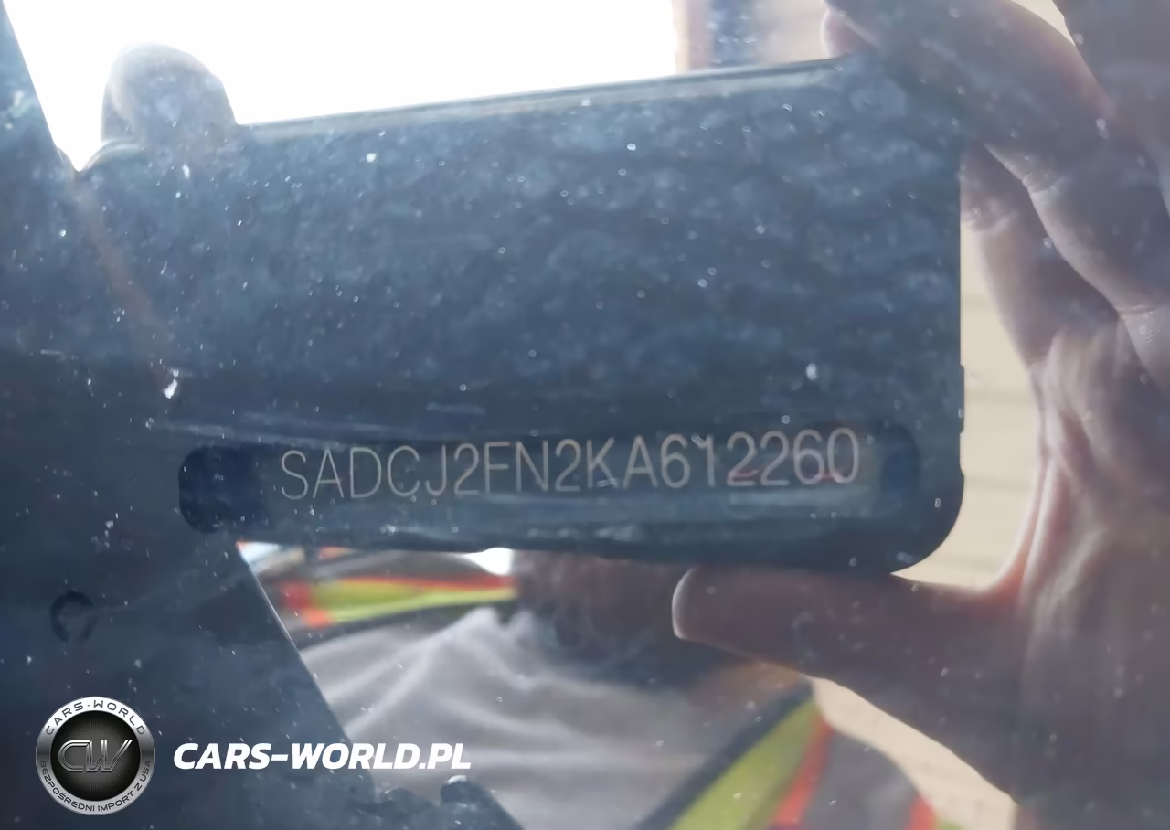 2019 Jaguar F-Pace 20D Premium VIN:SADCJ2FN2KA612260 - 9