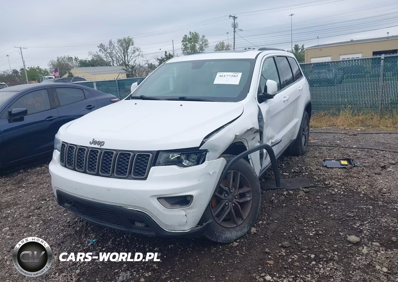 2017 Jeep Grand Cherokee 75Th Anniversary Edition 4X4 VIN:1C4RJFAGXHC628175 - 12
