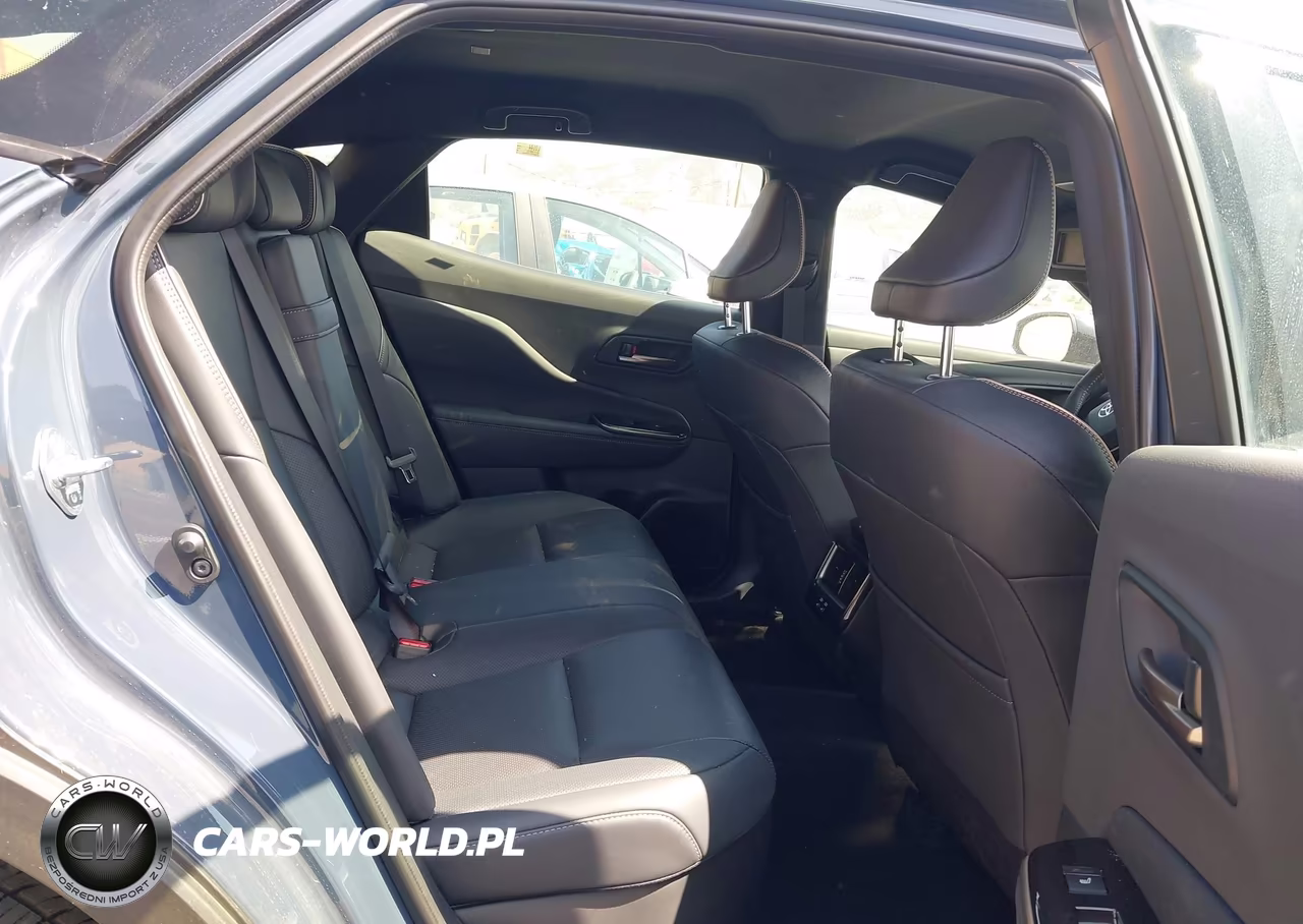 2026 Toyota Crown Xle VIN:JTDAAAAF1T3050452 - 8