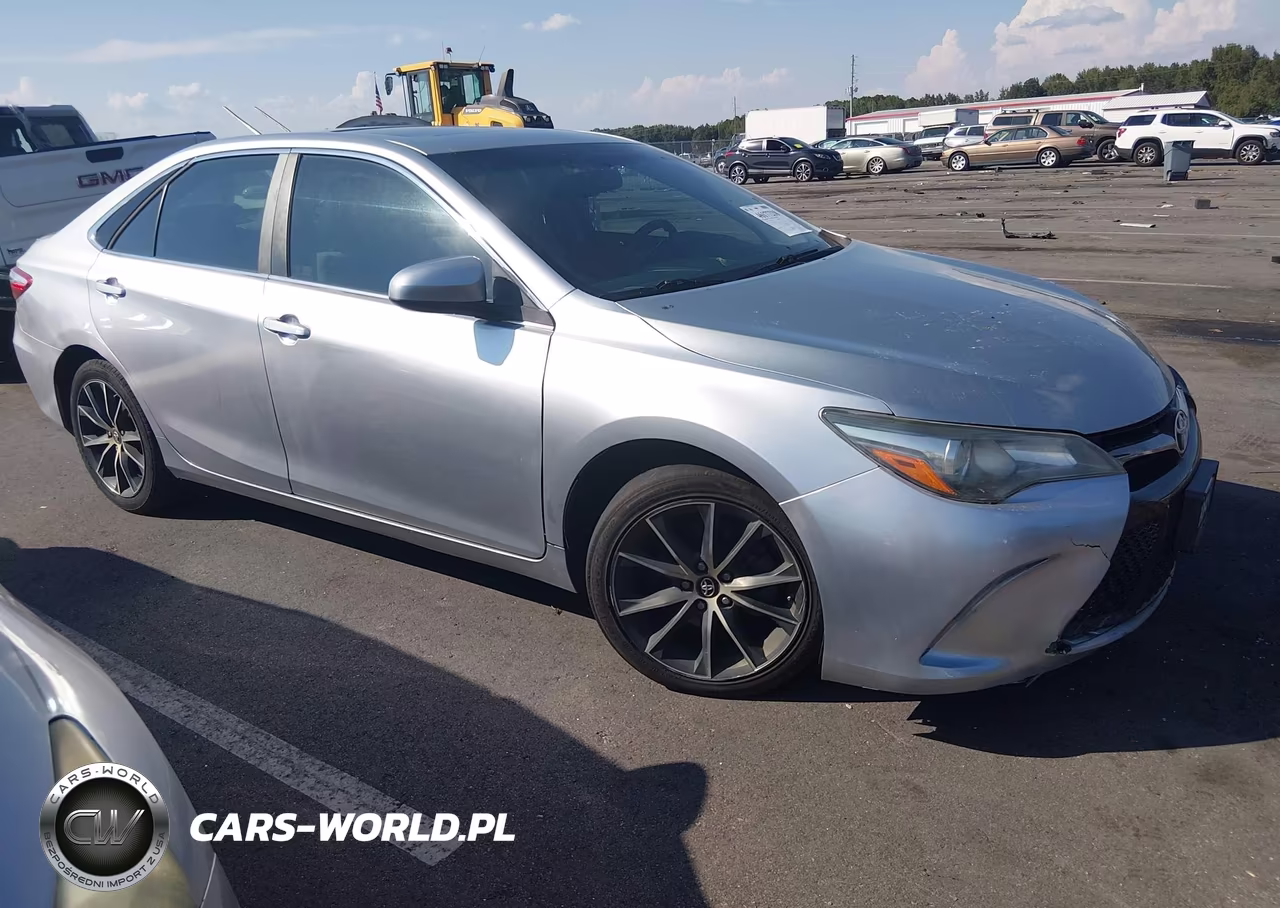 2016 Toyota Camry Xse
