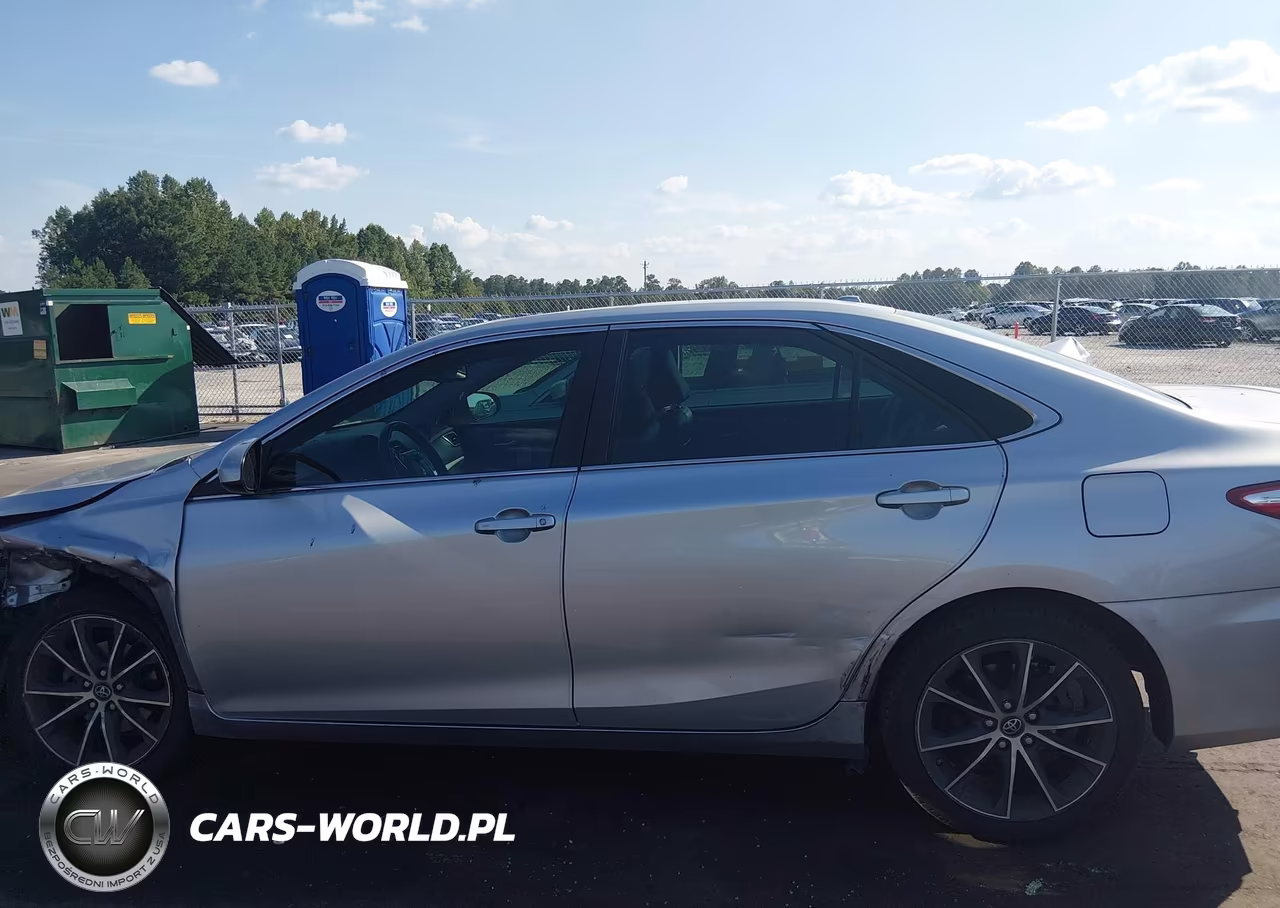 2016 Toyota Camry Xse VIN:4T1BF1FK5GU595688 - 14