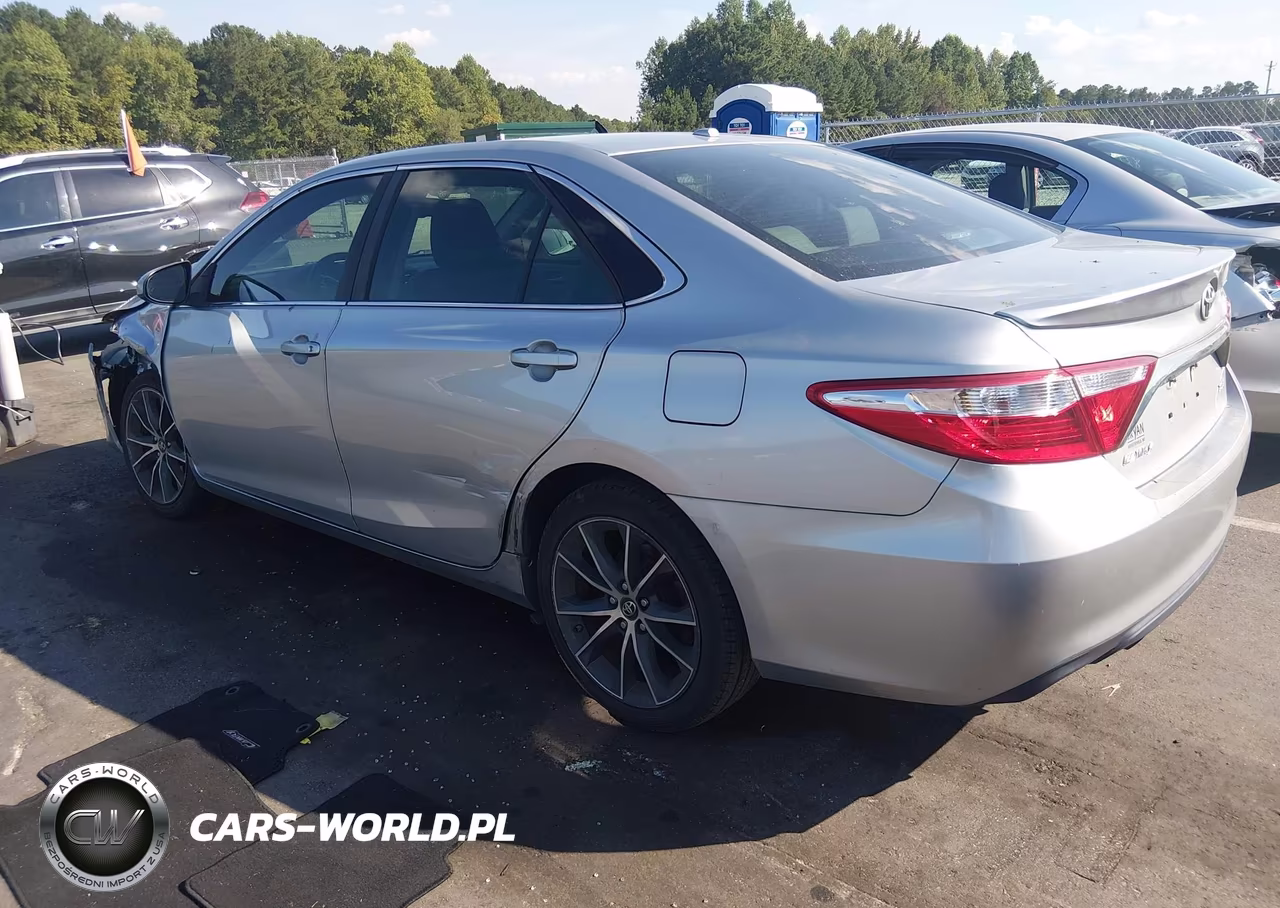 2016 Toyota Camry Xse VIN:4T1BF1FK5GU595688 - 3