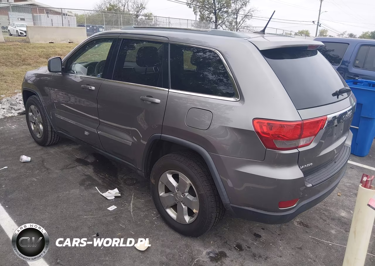2013 Jeep Grand Cherokee Laredo VIN:1C4RJEAG5DC533379 - 3
