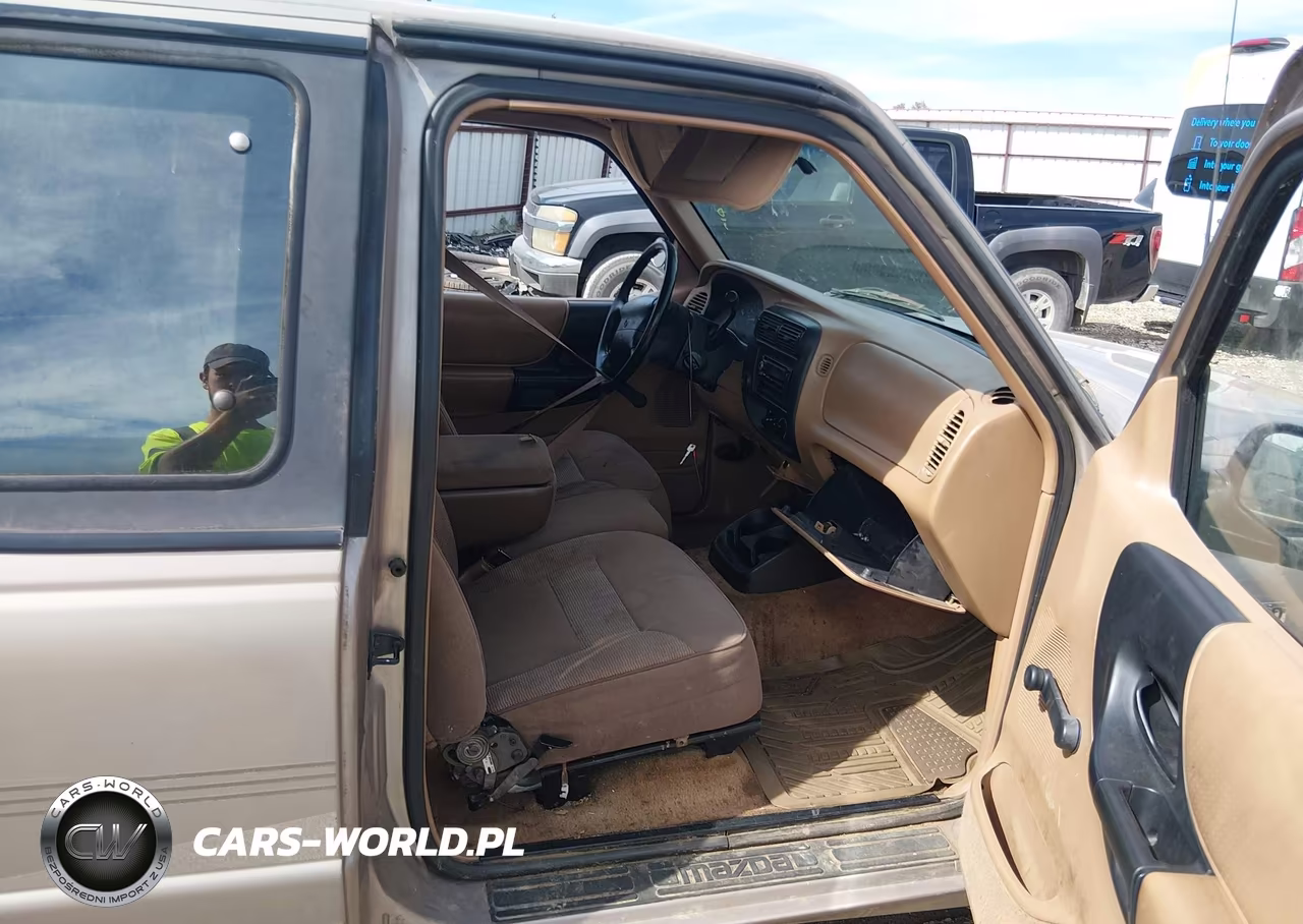 1996 Mazda B3000 Cab Plus VIN:4F4CR16U2TTM12272 - 5