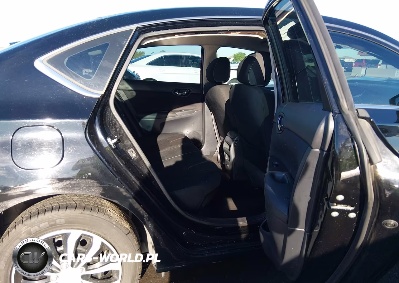 2018 Nissan Sentra S VIN:3N1AB7AP0JY338219 - 8