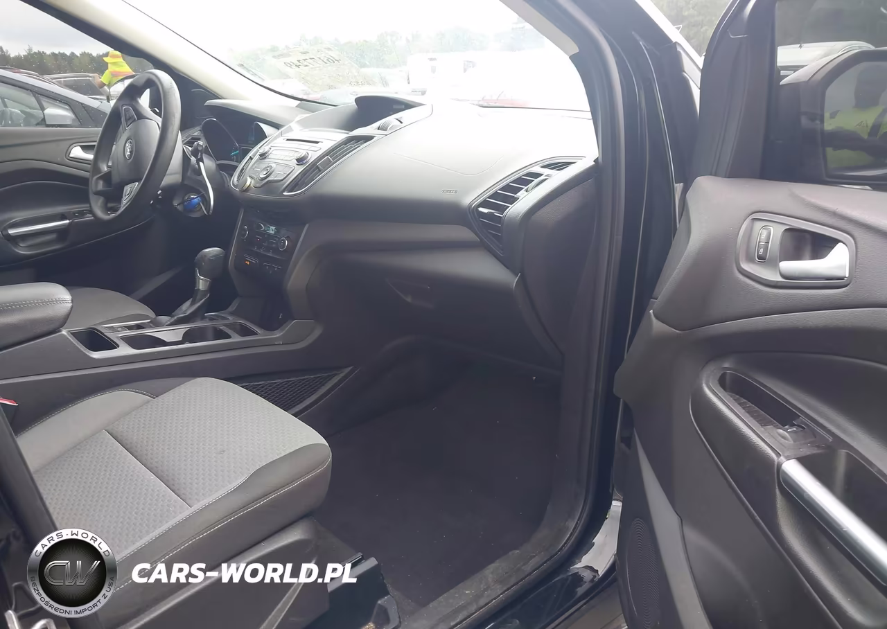 2017 Ford Escape Se VIN:1FMCU0GD4HUA76461 - 5