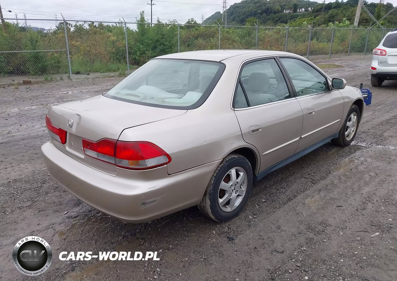 2001 Honda Accord 2.3 Lx VIN:1HGCG66741A072168 - 4