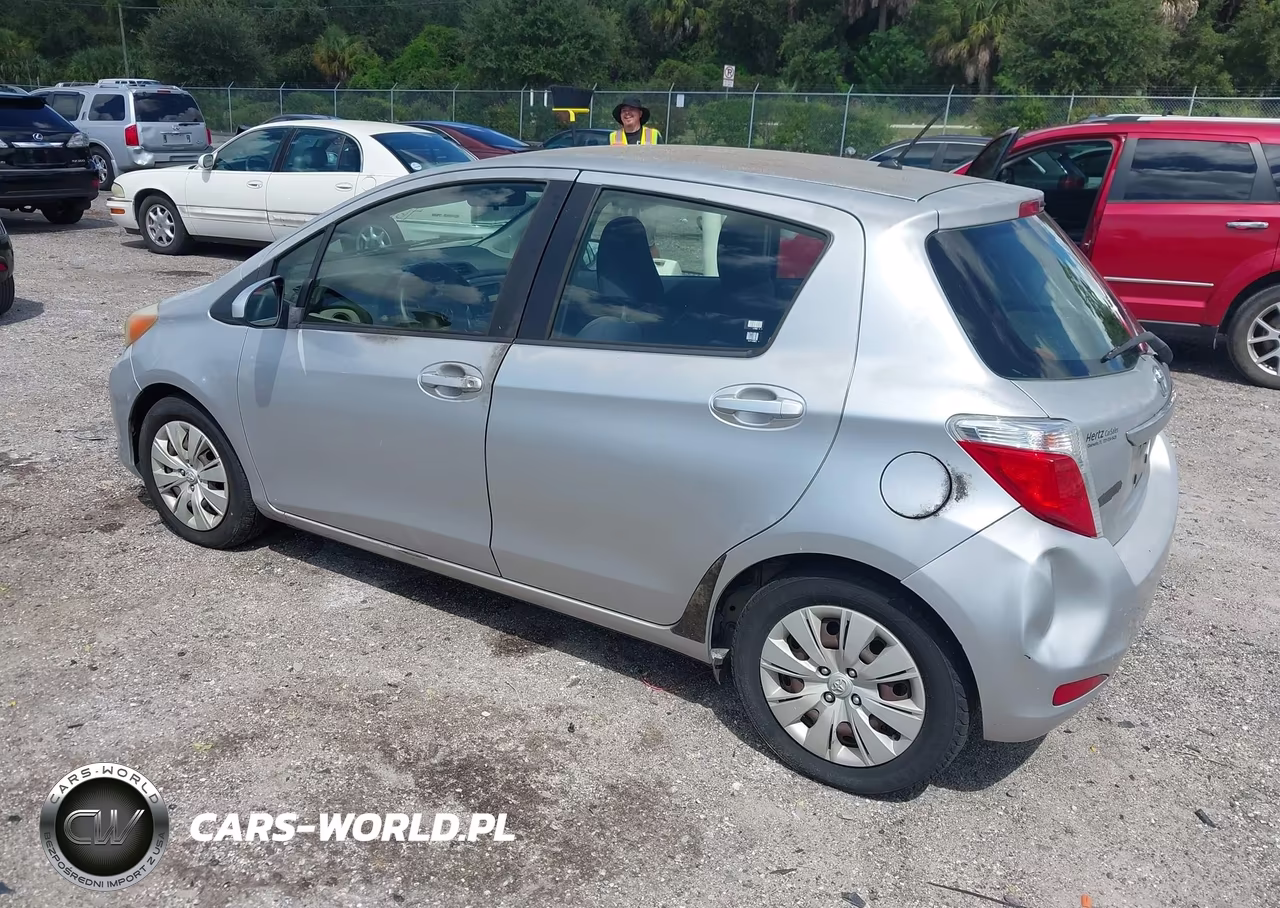 2013 Toyota Yaris Le VIN:JTDKTUD30DD561664 - 3