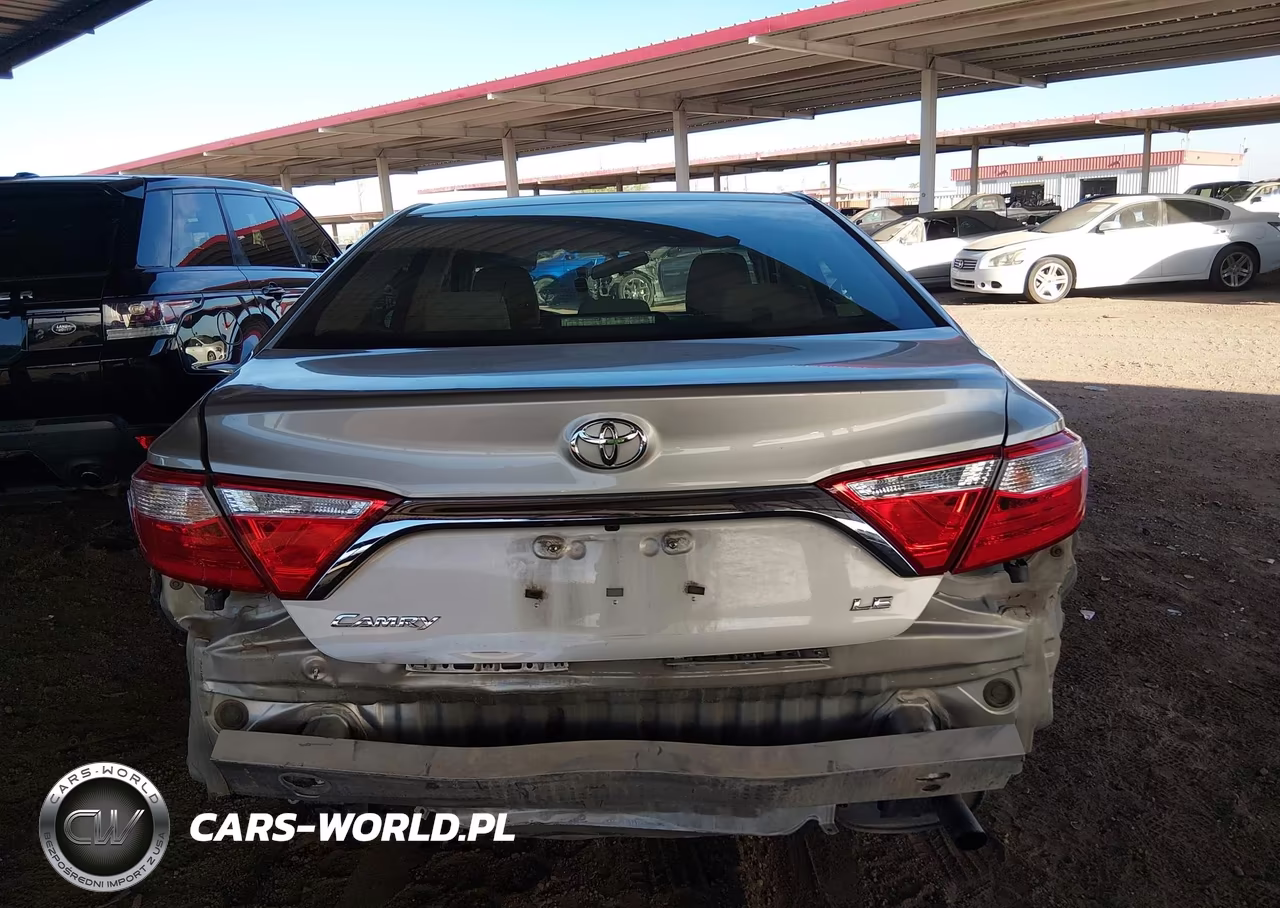 2016 Toyota Camry Le VIN:4T4BF1FK8GR568653 - 17