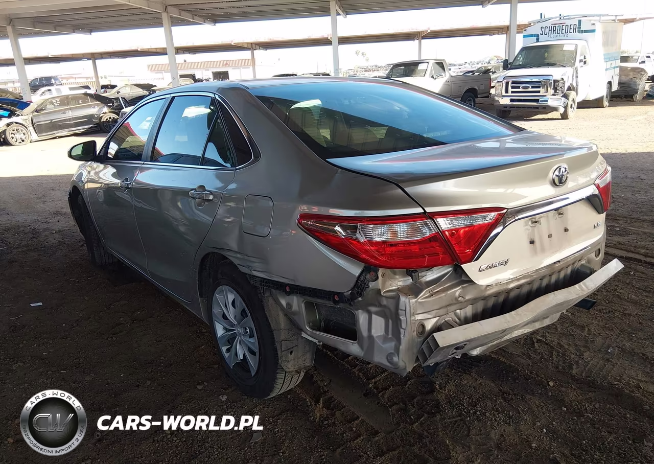 2016 Toyota Camry Le VIN:4T4BF1FK8GR568653 - 3