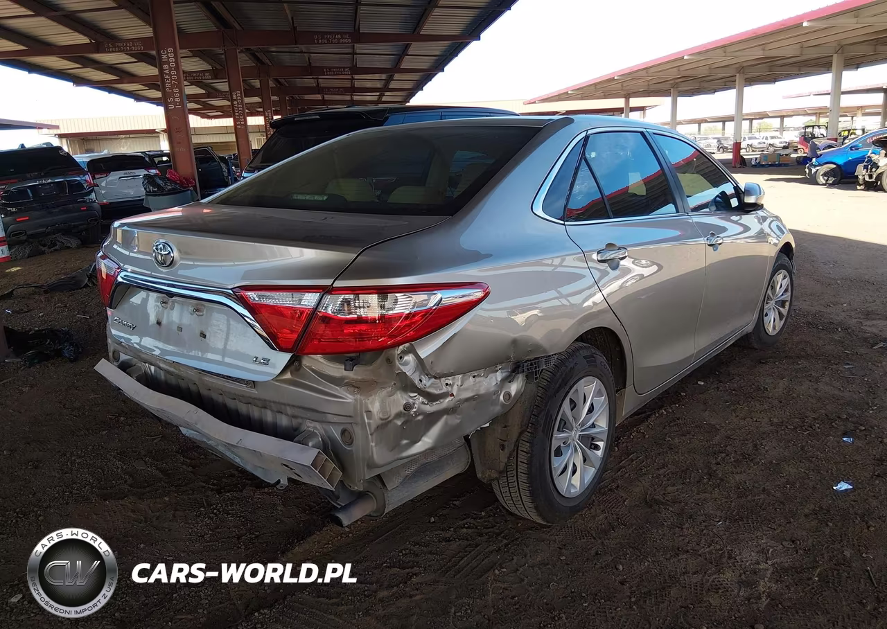 2016 Toyota Camry Le VIN:4T4BF1FK8GR568653 - 4