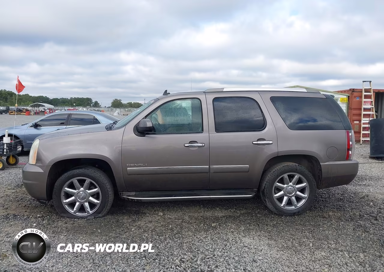 2011 GMC Yukon Denali VIN:1GKS2EEF3BR247187 - 14