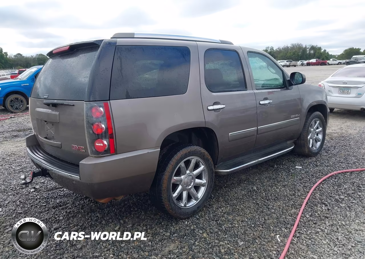 2011 GMC Yukon Denali VIN:1GKS2EEF3BR247187 - 4