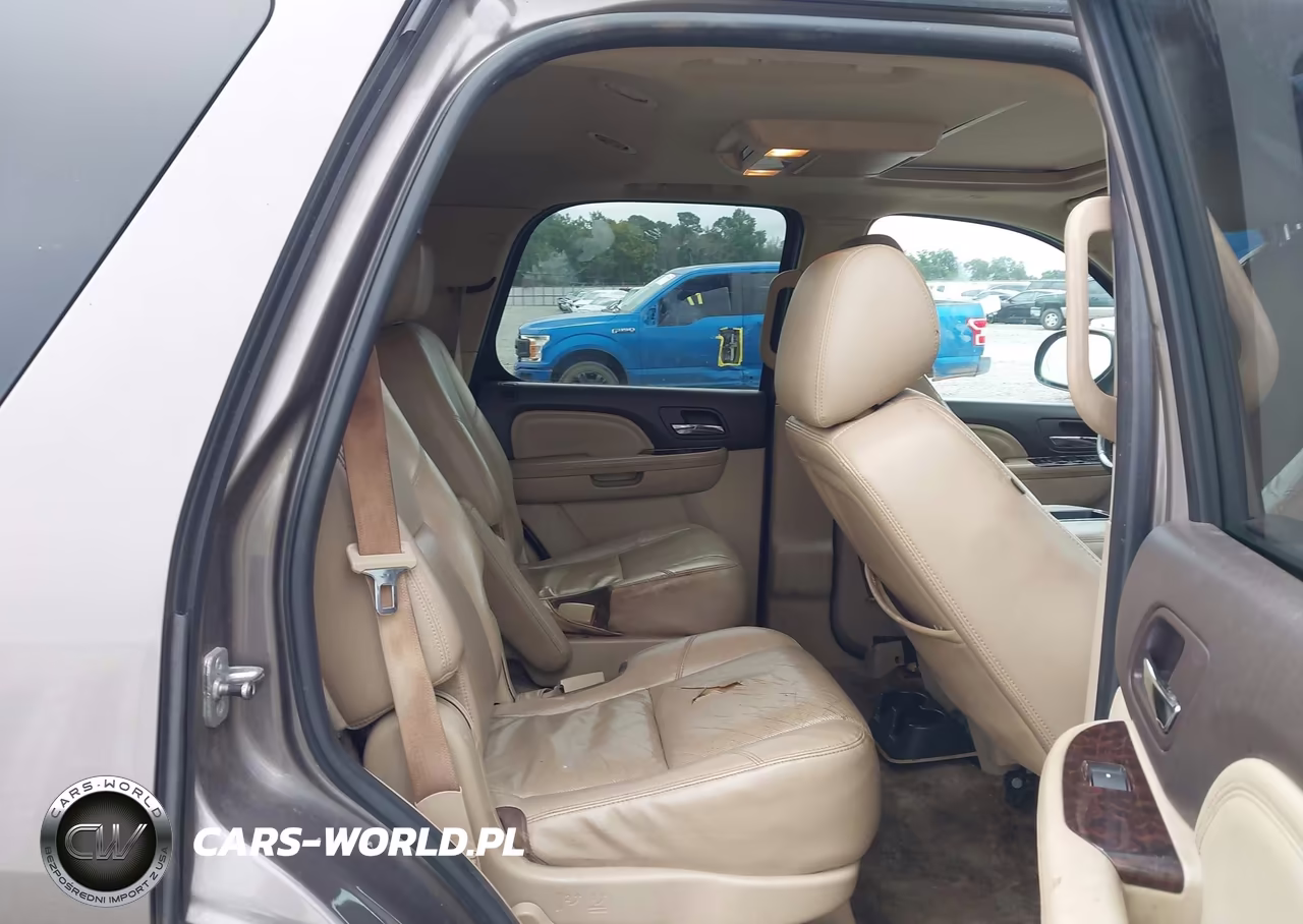 2011 GMC Yukon Denali VIN:1GKS2EEF3BR247187 - 8