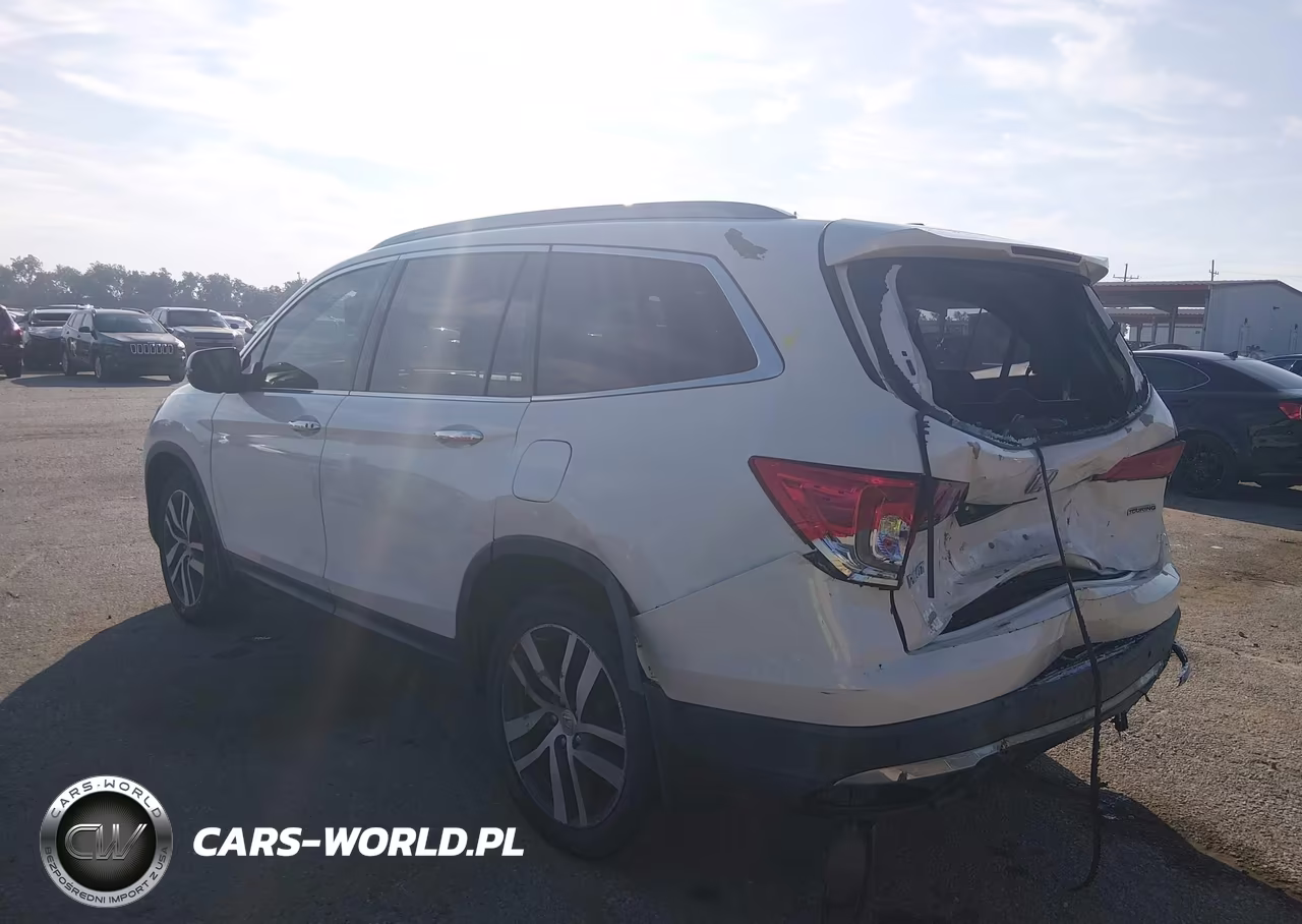 2017 Honda Pilot Touring VIN:5FNYF5H93HB046288 - 3