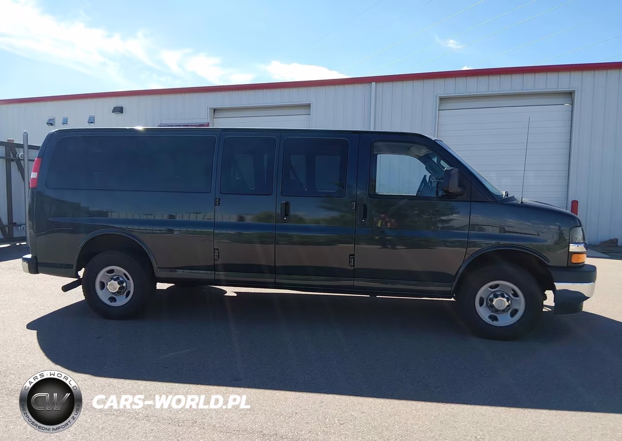 2017 Chevrolet Express 3500 Lt VIN:1GAZGPFG1H1268926 - 18