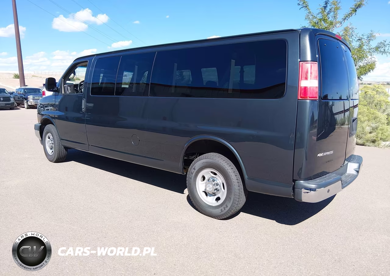 2017 Chevrolet Express 3500 Lt VIN:1GAZGPFG1H1268926 - 3
