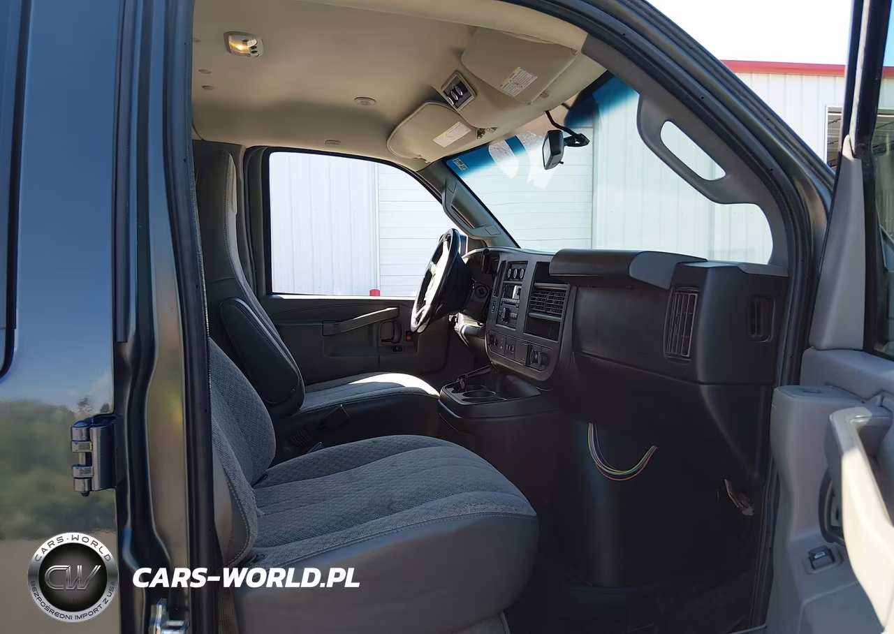 2017 Chevrolet Express 3500 Lt VIN:1GAZGPFG1H1268926 - 5