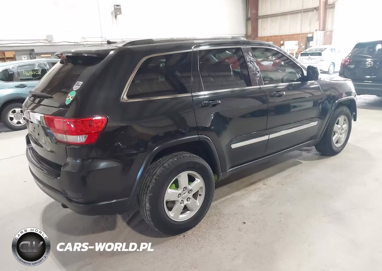 2011 Jeep Grand Cherokee Laredo VIN:1J4RR4GG3BC504478 - 4