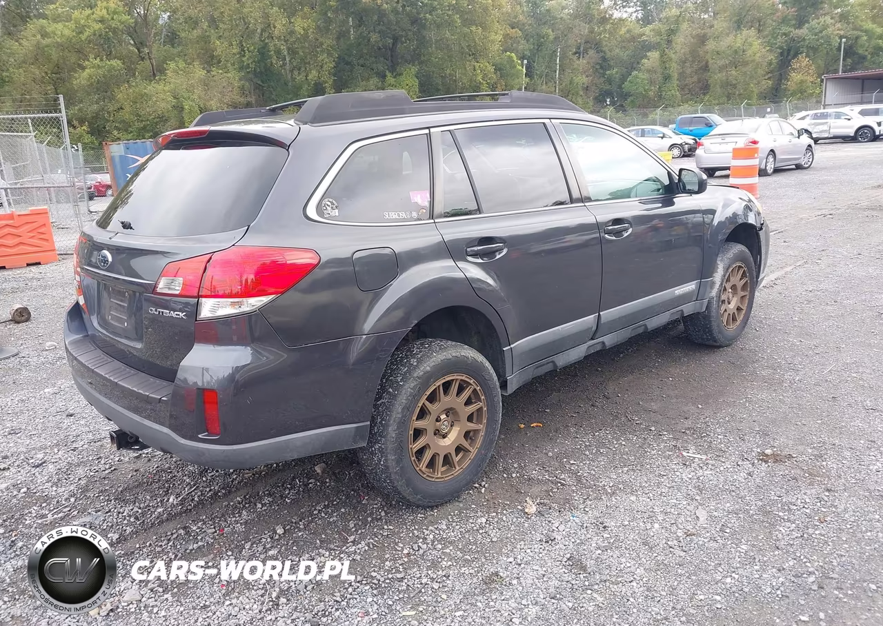 2011 Subaru Outback 2.5I Premium VIN:4S4BRBBC6B3325508 - 4