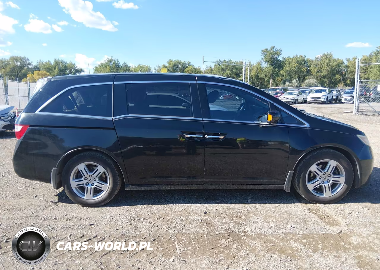 2011 Honda Odyssey Touring-Touring Elite VIN:5FNRL5H94BB037667 - 13