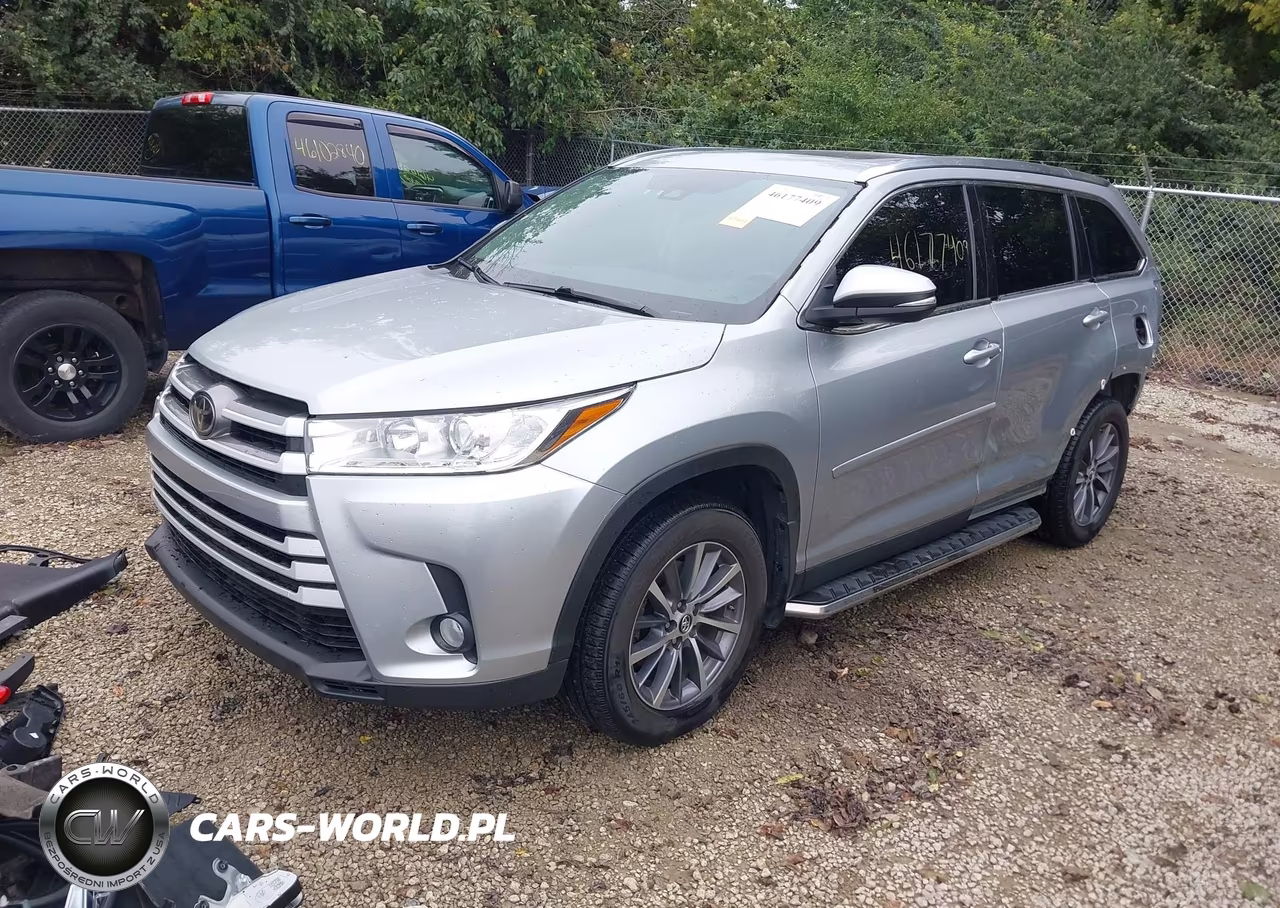 2019 Toyota Highlander Xle VIN:5TDJZRFH0KS563383 - 2