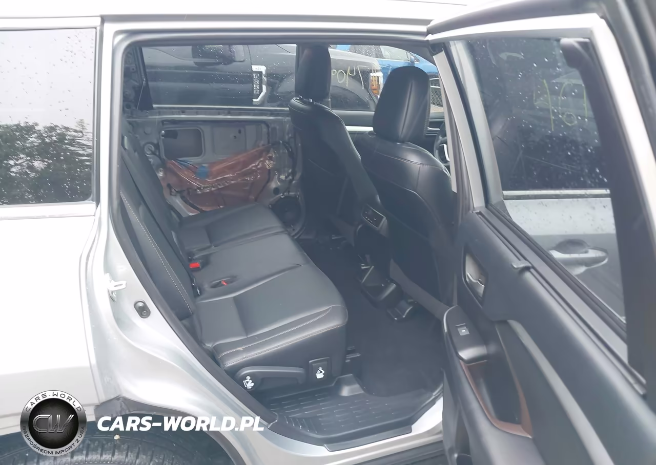 2019 Toyota Highlander Xle VIN:5TDJZRFH0KS563383 - 8