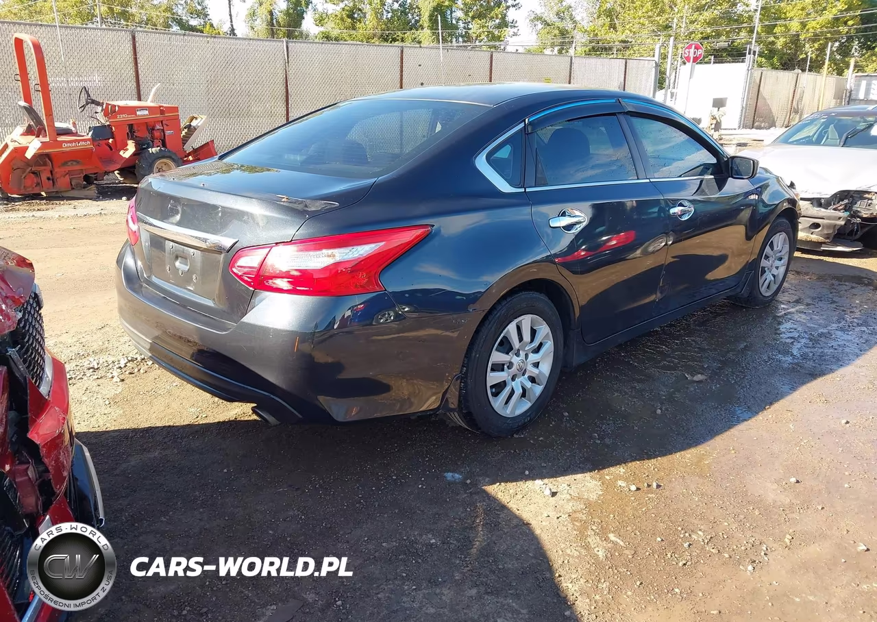 2017 Nissan Altima 2.5 S VIN:1N4AL3AP1HC224466 - 4