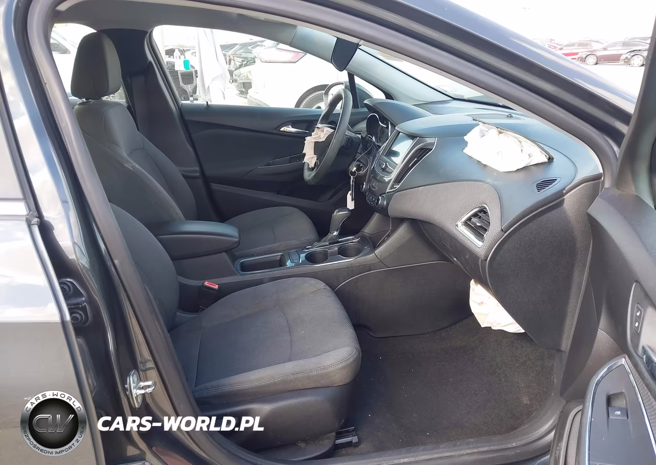 2019 Chevrolet Cruze Lt VIN:3G1BE6SM0KS594431 - 5