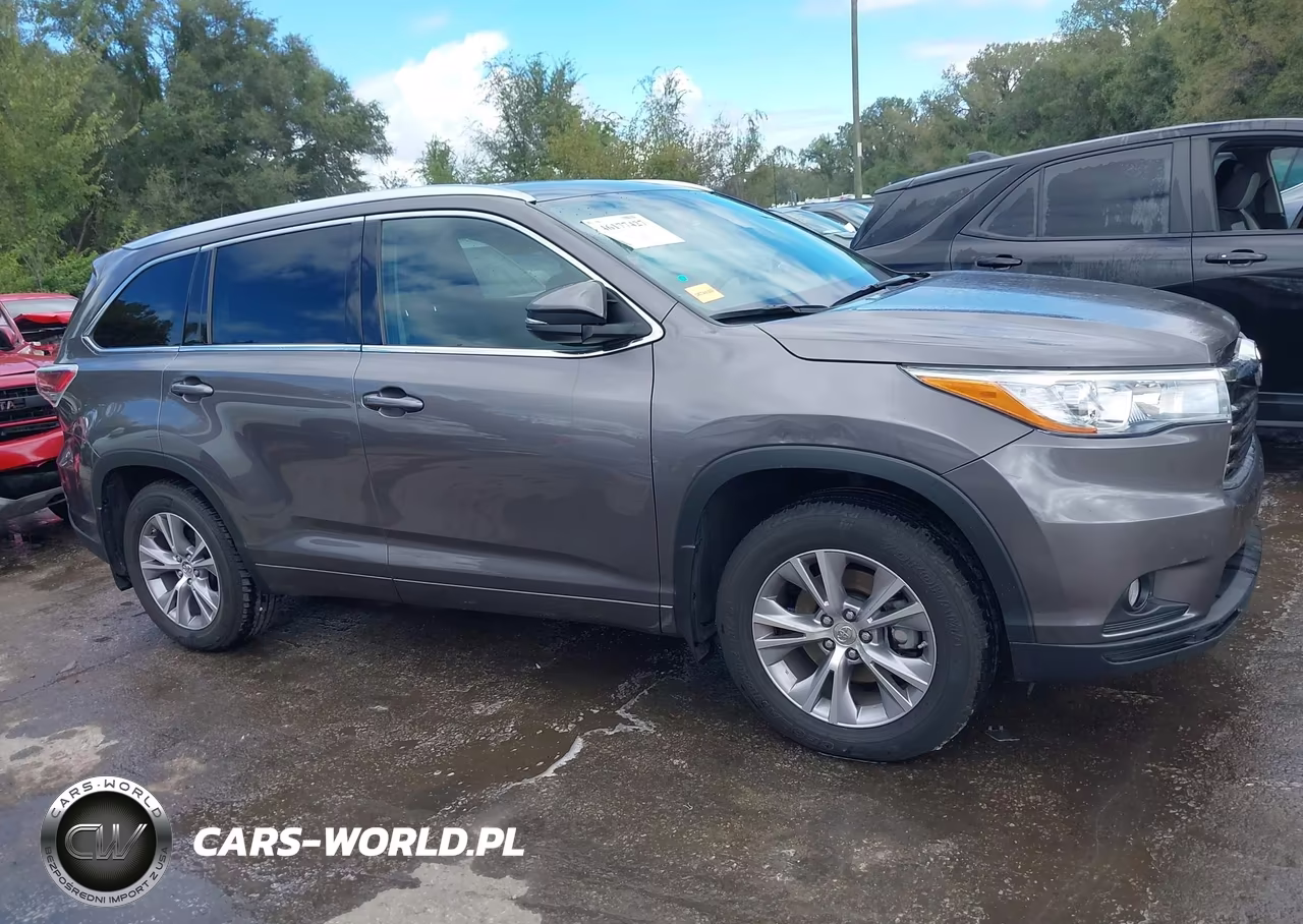2015 Toyota Highlander Xle V6 VIN:5TDJKRFH7FS117452 - 13