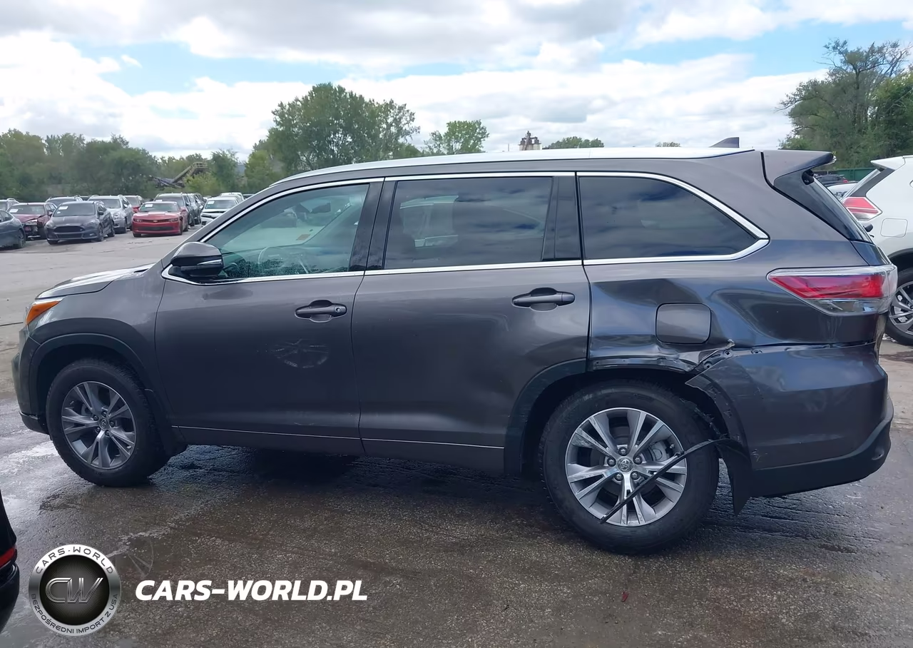 2015 Toyota Highlander Xle V6 VIN:5TDJKRFH7FS117452 - 14