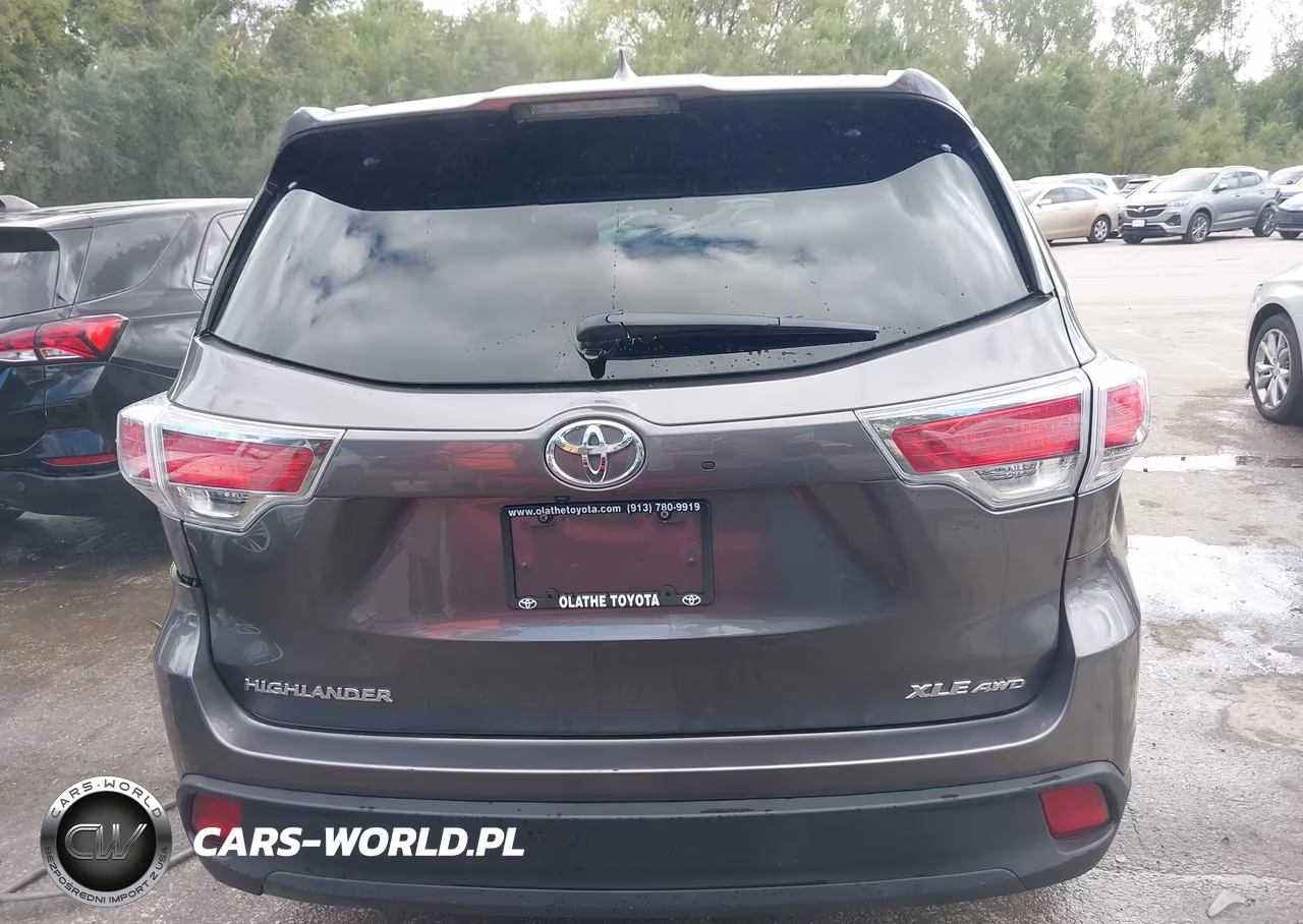 2015 Toyota Highlander Xle V6 VIN:5TDJKRFH7FS117452 - 16