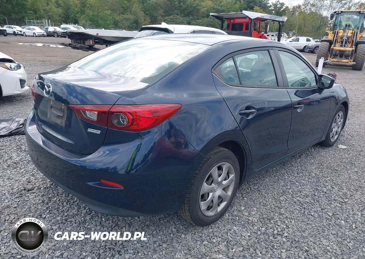 2015 Mazda Mazda3 I Sport VIN:3MZBM1U71FM144024 - 4