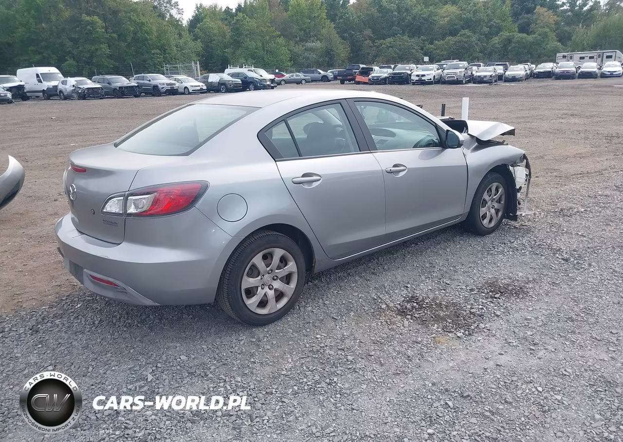 2010 Mazda Mazda3 I Sport VIN:JM1BL1SG6A1258843 - 4