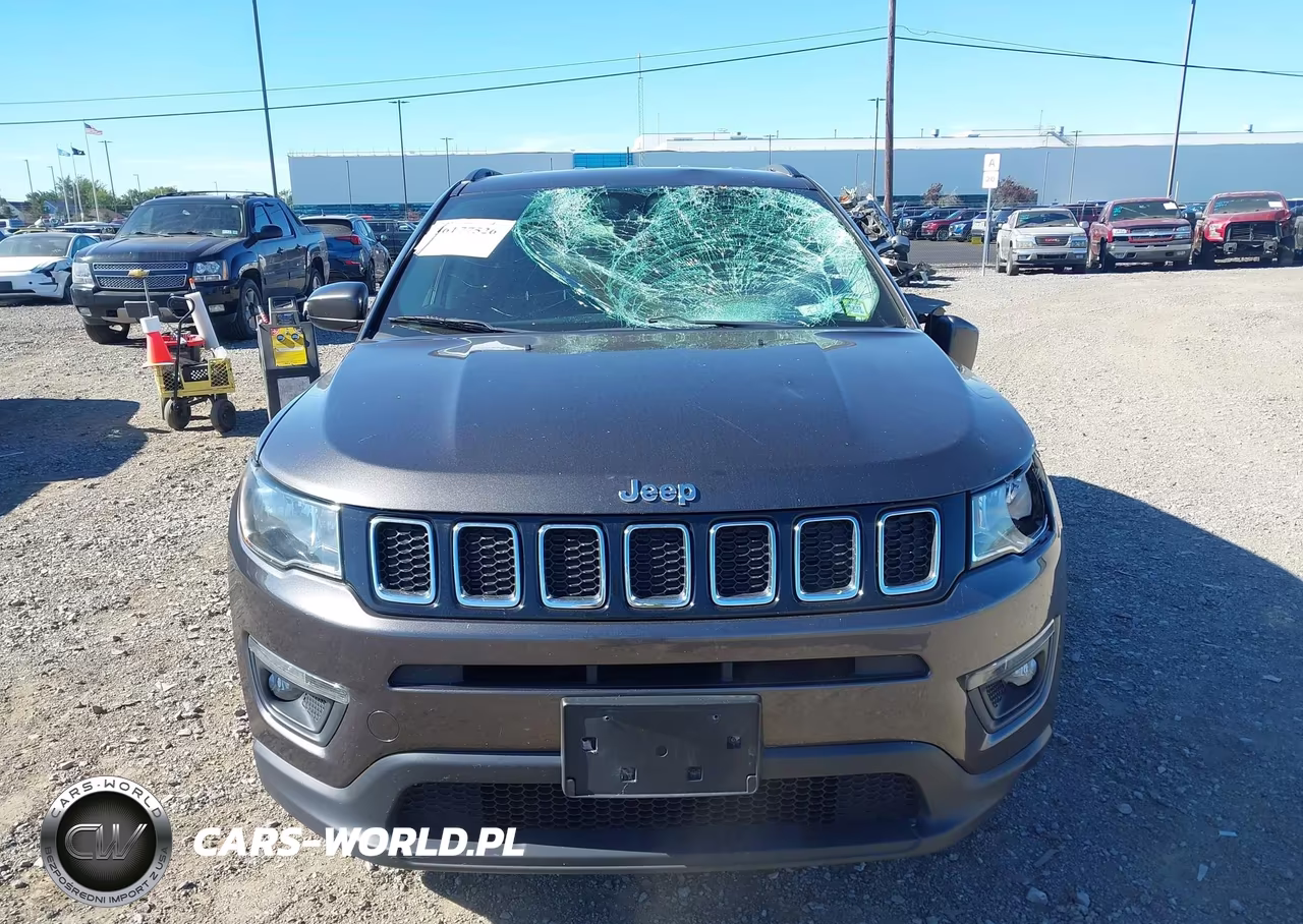 2018 Jeep Compass Latitude 4X4 VIN:3C4NJDBB0JT401285 - 12